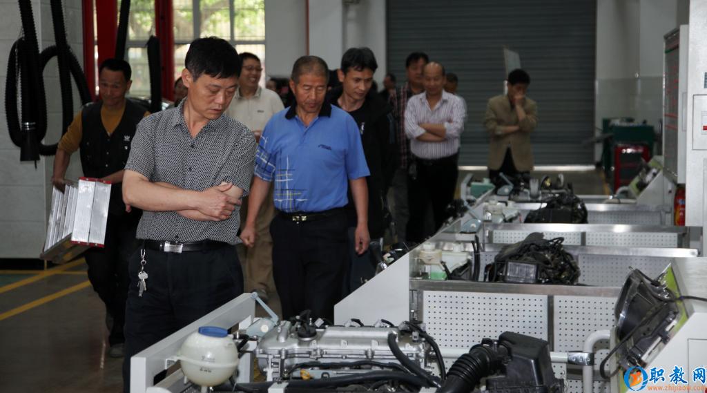 參觀汽車工程與服務技術訓練中心